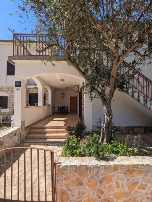 Zeezicht Appartement 50M From Beach 스리마 외부 사진