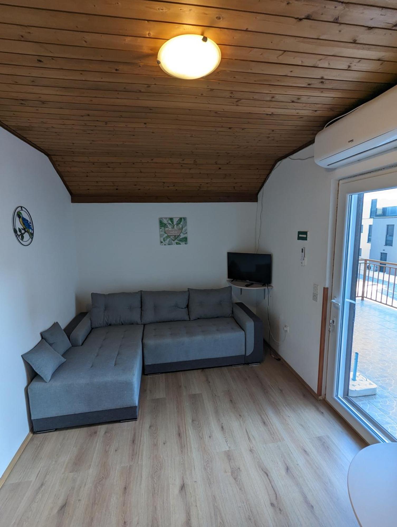 Zeezicht Appartement 50M From Beach 스리마 외부 사진